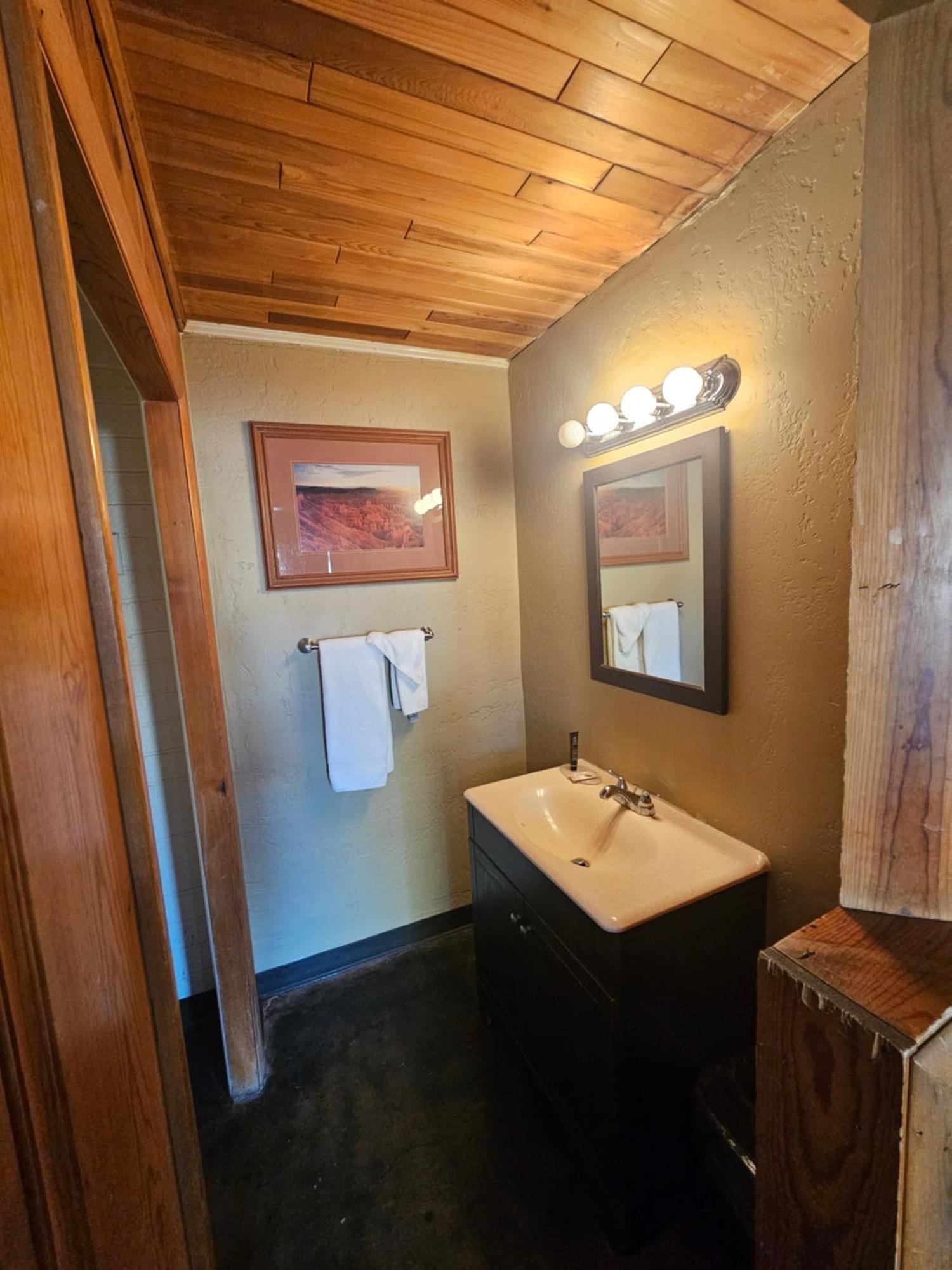 Redrock Country Inn Кейнаб Екстериор снимка