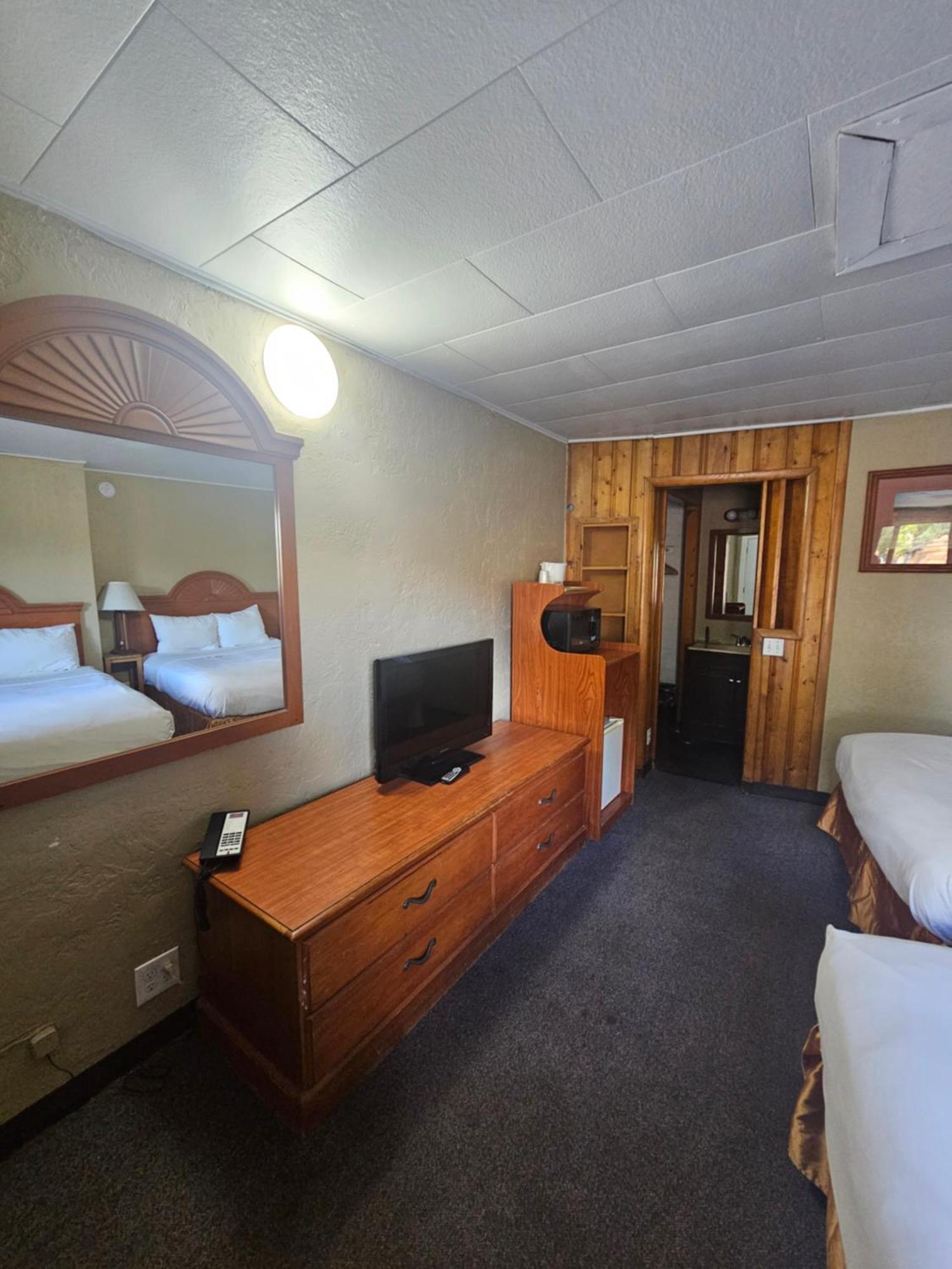 Redrock Country Inn Кейнаб Екстериор снимка