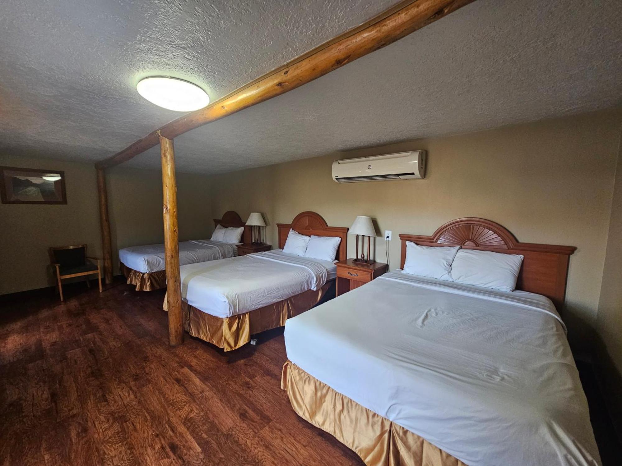 Redrock Country Inn Кейнаб Екстериор снимка