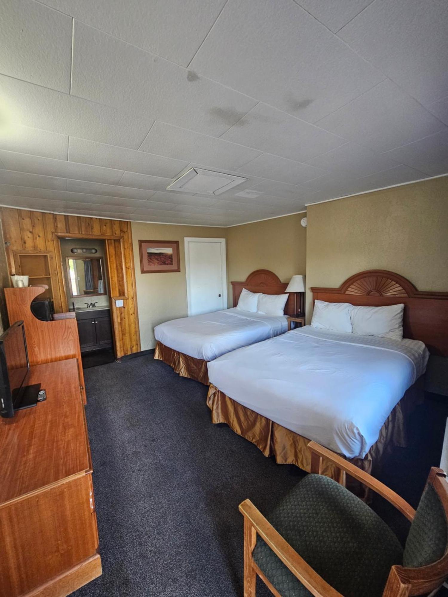 Redrock Country Inn Кейнаб Екстериор снимка